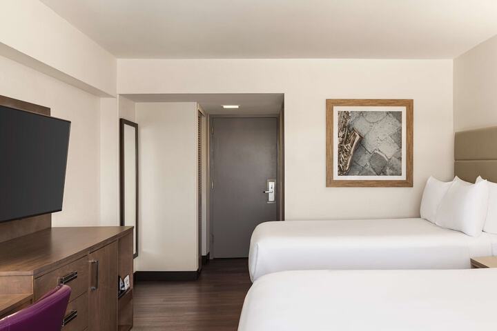 Room 10 of 44