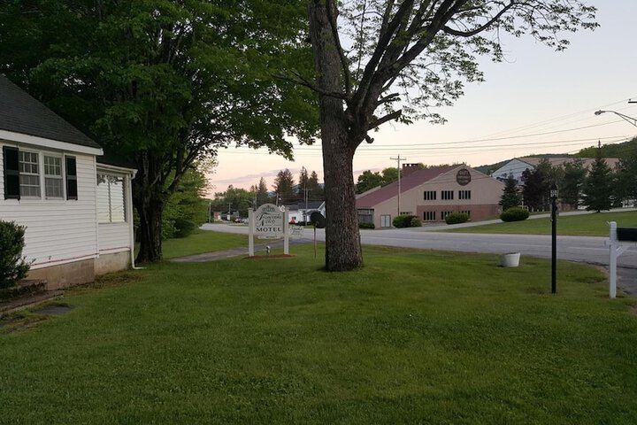 Property Grounds 48 of 57