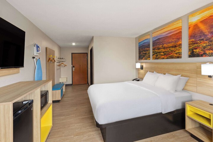 Room 22 of 46