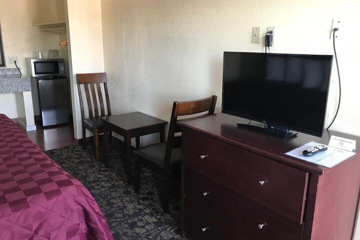 Room 18 of 24