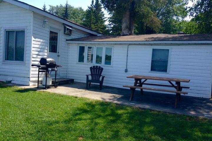 Merland Park Cottages and Motel