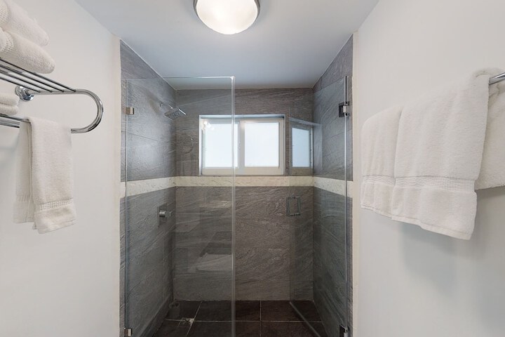 Room 15 of 17