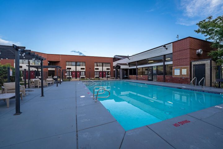 Pool 14 of 129