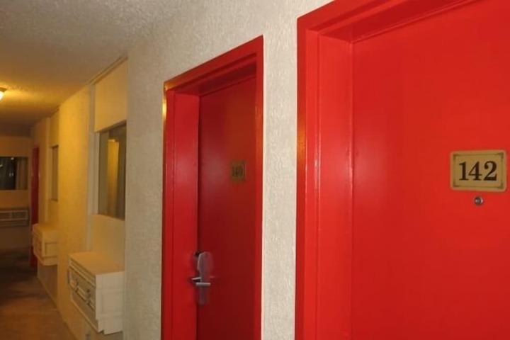 Ballroom/Hall 18 of 18