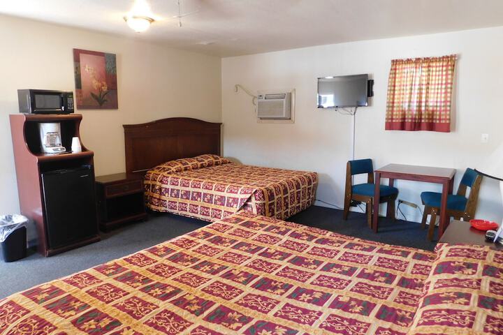 Little Shamrock Motel A1