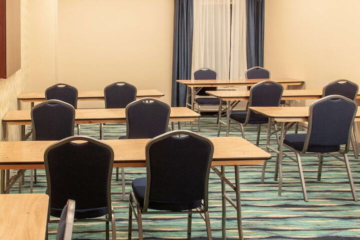 Hampton Inn & Suites Jackson-Coliseum