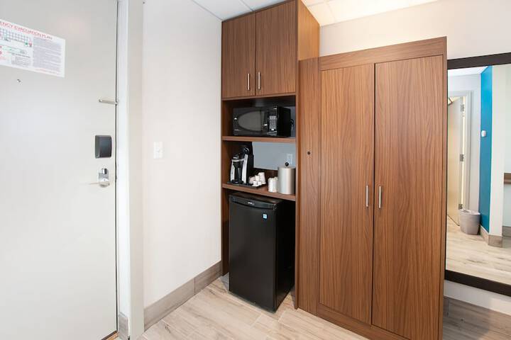 Holiday Inn Express & Suites Panama City Beach - Beachfront by IHG