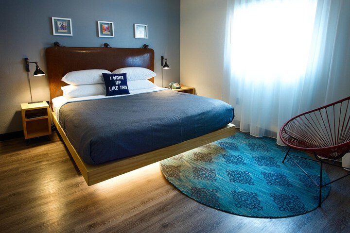 Room 22 of 54