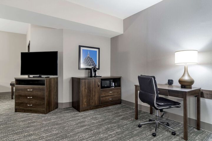 Room 7 of 36