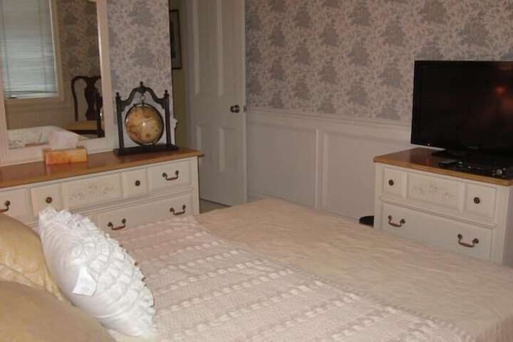 Room 10 of 32