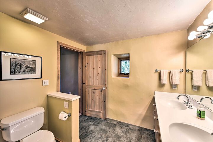 Luxe Twin Lakes House w / Mountain & Lake Views!