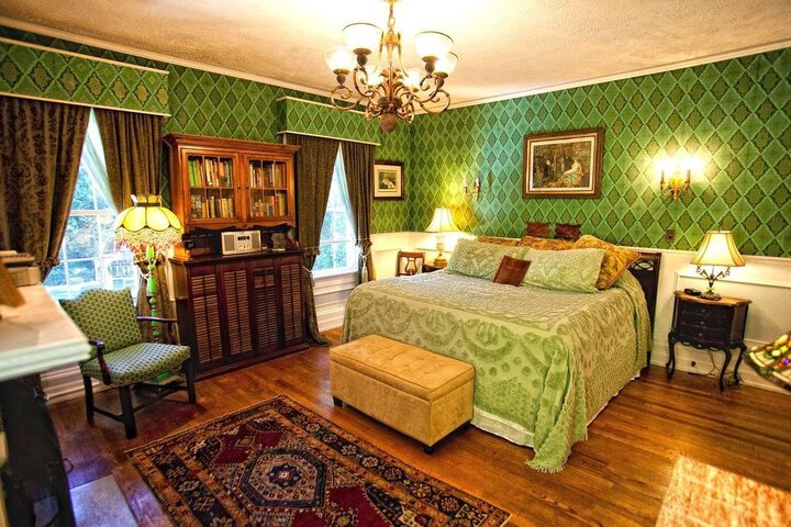MELANGE BED AND BREAKFAST