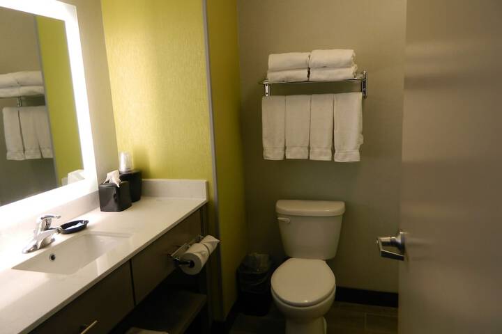 Holiday Inn Express & Suites Shippensburg by IHG