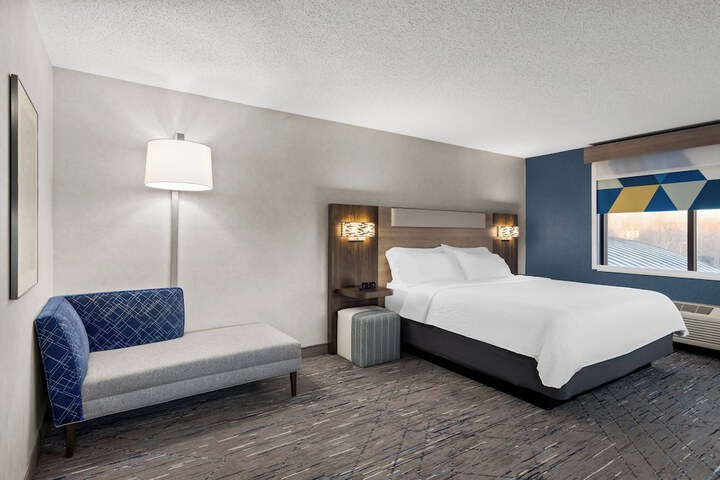 Holiday Inn Express Grove City by IHG