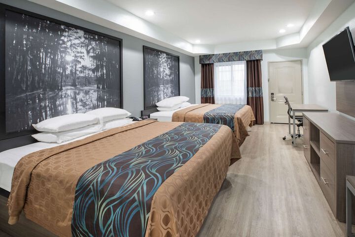 Room 16 of 25