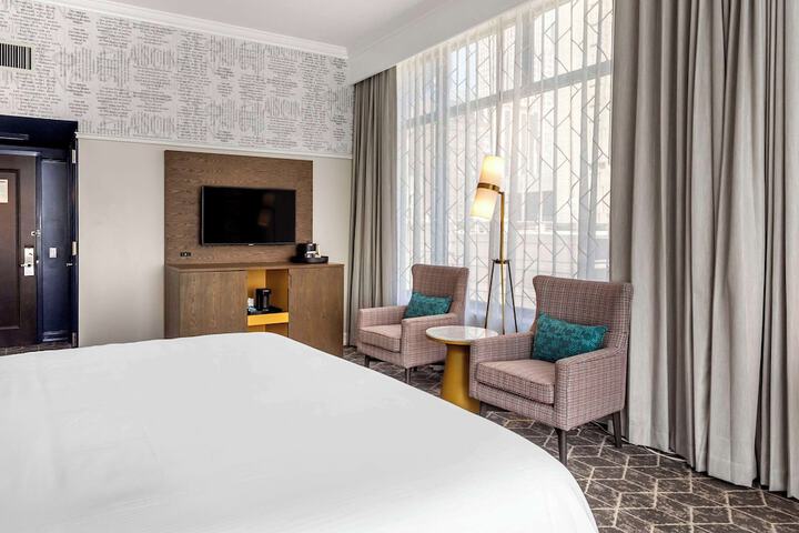 Room 14 of 46
