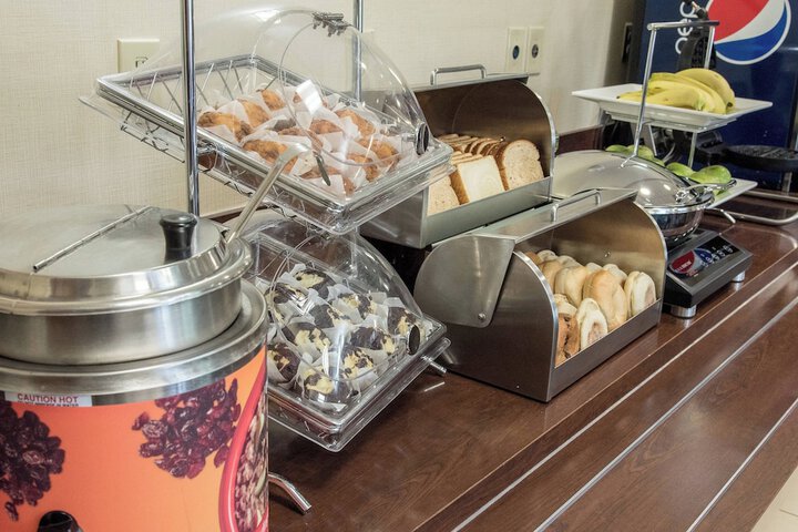 Breakfast/Coffee Service 16 of 18