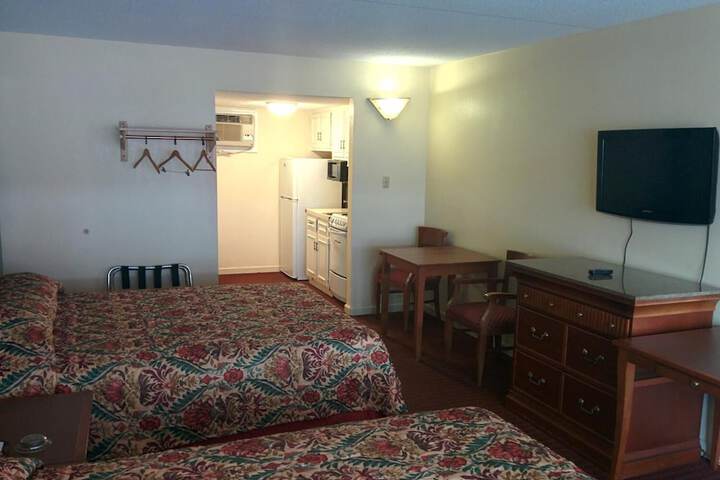 Room 21 of 28