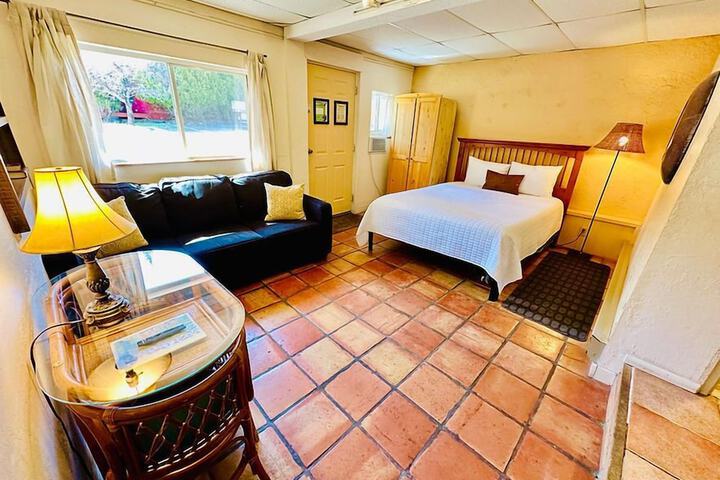 Room 27 of 60
