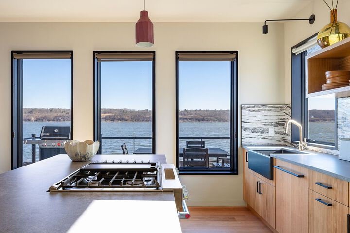 Hudson River Way by Woodstock Way Hotel