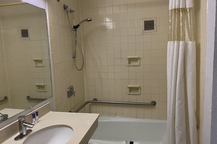 Room 12 of 52