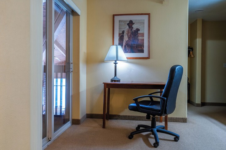 Room 83 of 112