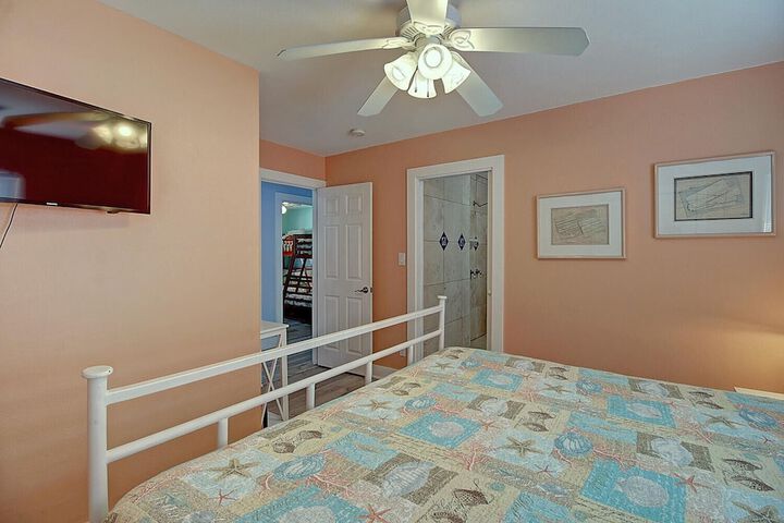 Room 33 of 50