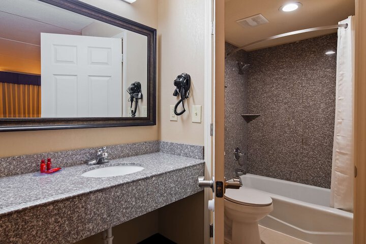 Room 15 of 24