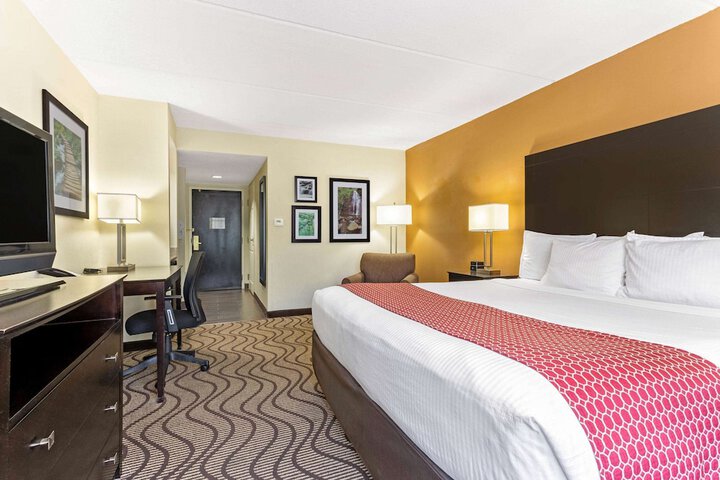 Room 21 of 27