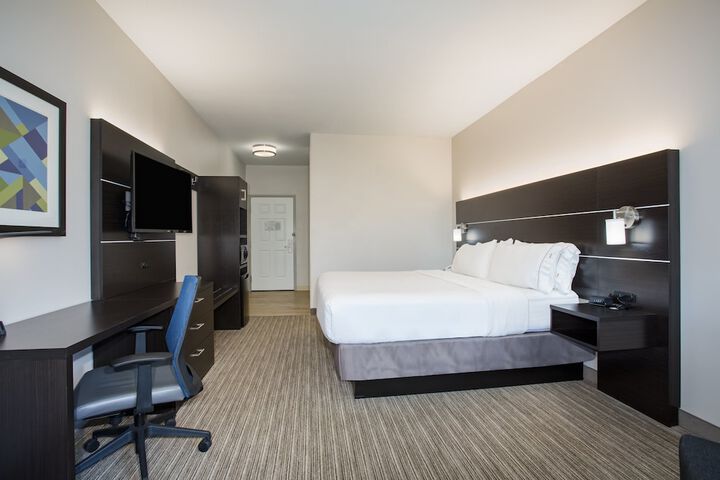 Room 35 of 50