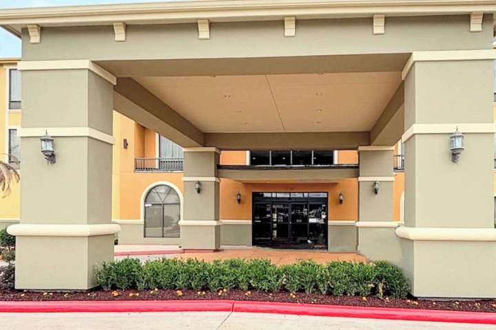 Hotel 10 of 56