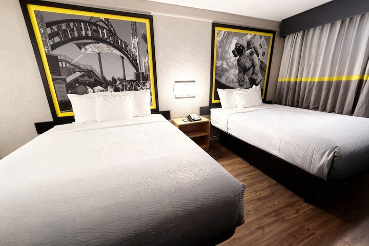 Super 8 by Wyndham Nacogdoches Near University