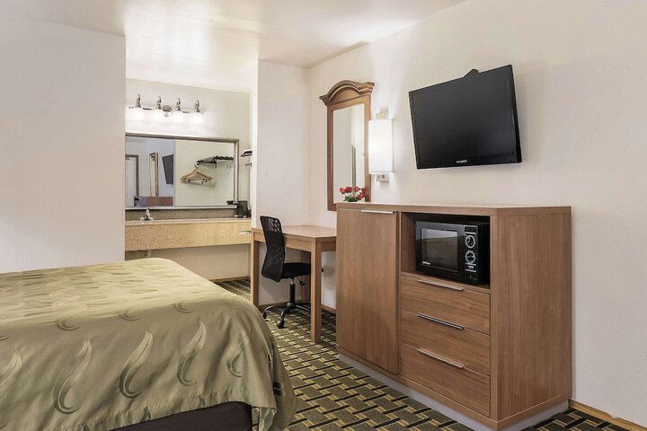 Room 22 of 47