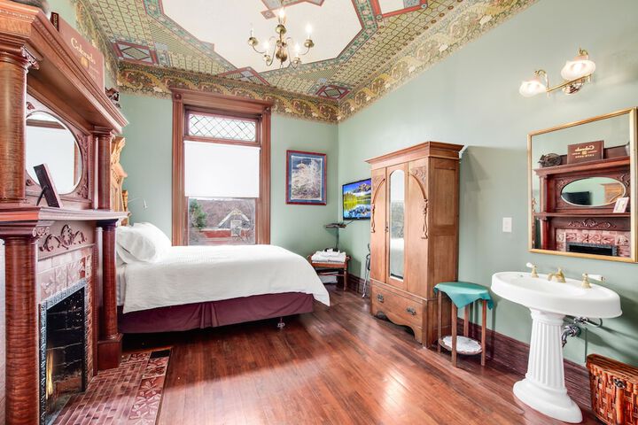 Room 20 of 47