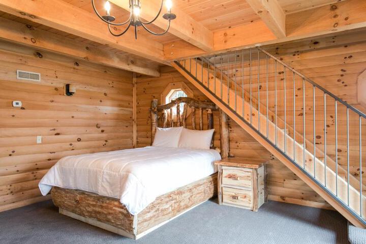 Coblentz Country Lodge by Amish Country Lodging