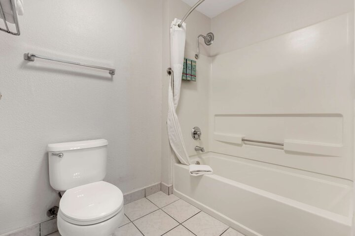 Best Western Colonial Inn