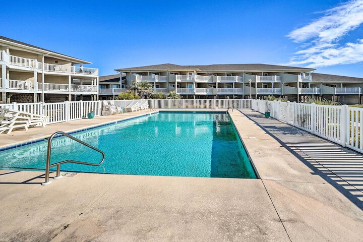 Oak Island Beachfront Condo w / Community Pool