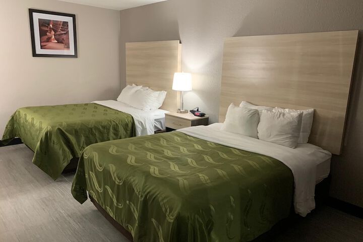Room 21 of 34