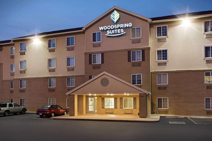 Hotel 6 of 59