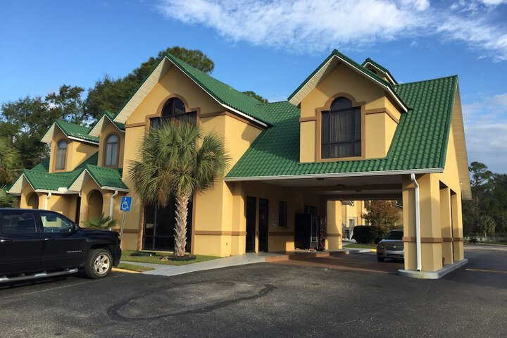 Hotel 2 of 23