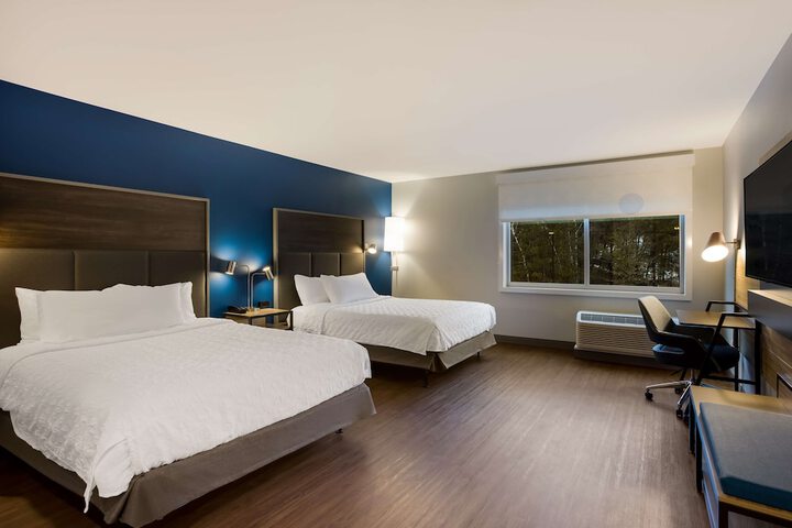 Room 34 of 48
