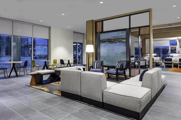 Hyatt House The Woodlands / Shenandoah