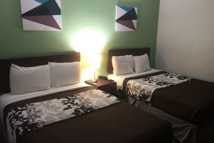 Room 7 of 19
