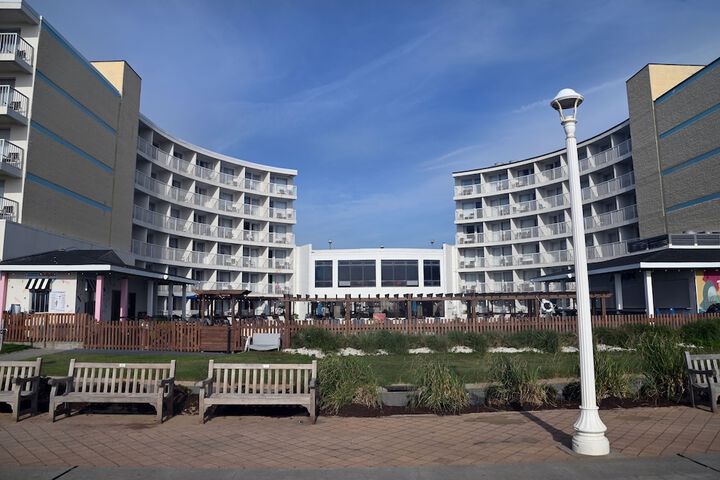 Hotel 4 of 67
