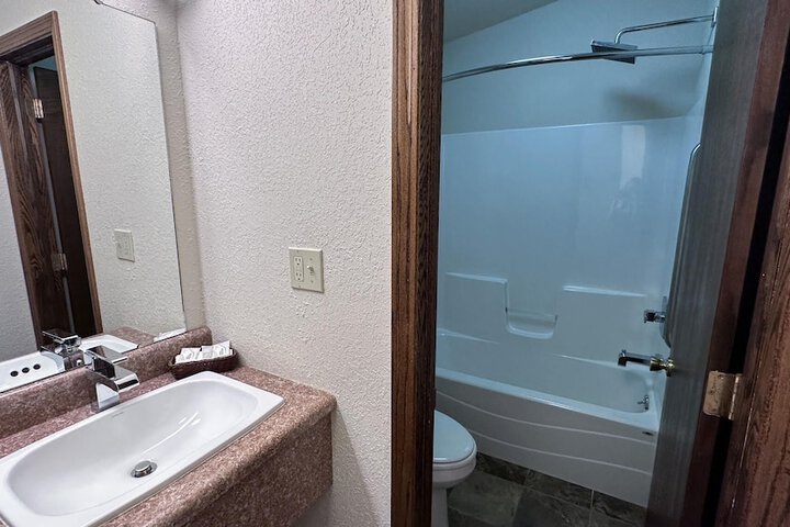 Room 21 of 27