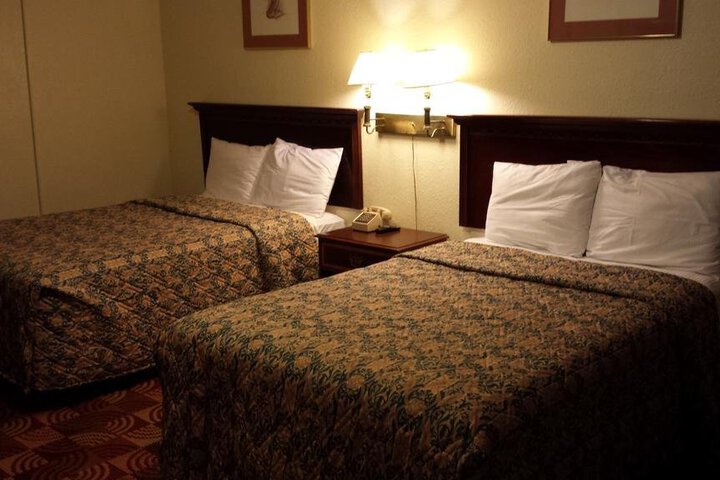 Red Carpet Inn and Suites New Cumberland