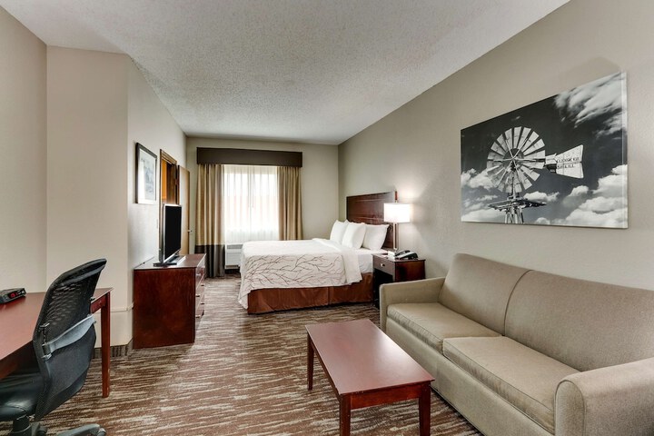 Room 9 of 37