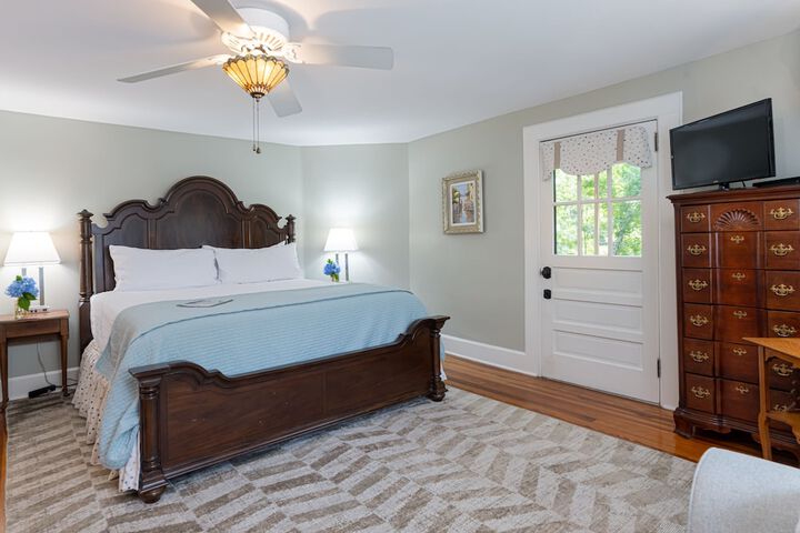 Room 42 of 68