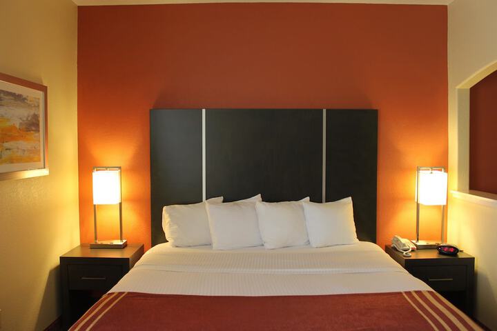 Room 16 of 23