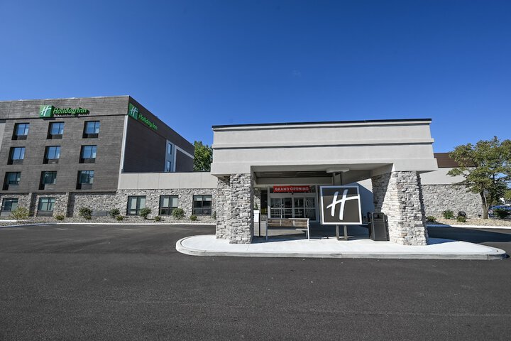 Holiday Inn Cleveland-Mayfield by IHG